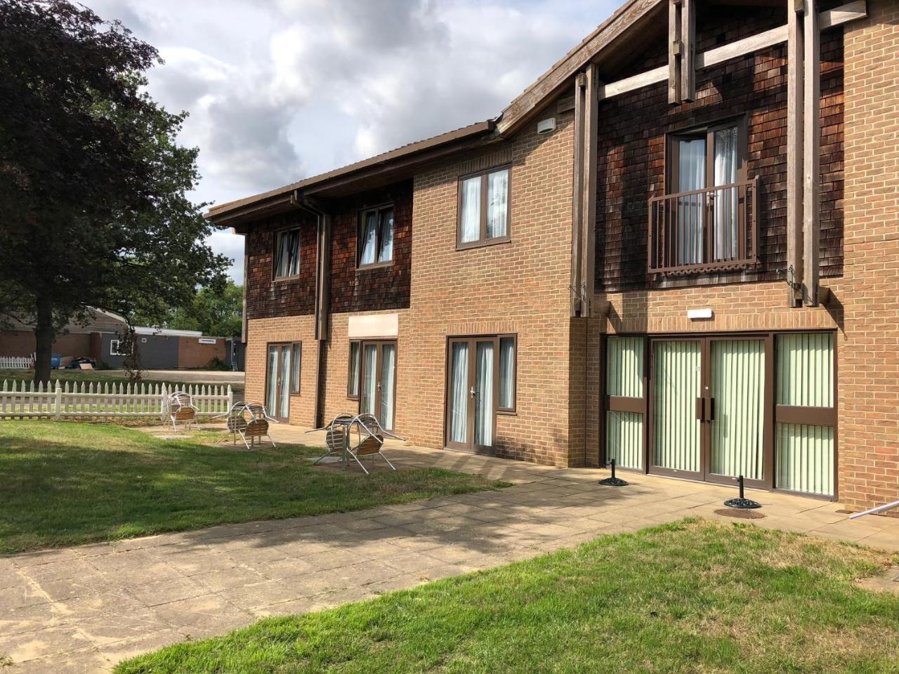 Stoneleigh Park Lodge Ashow Zewnętrze zdjęcie